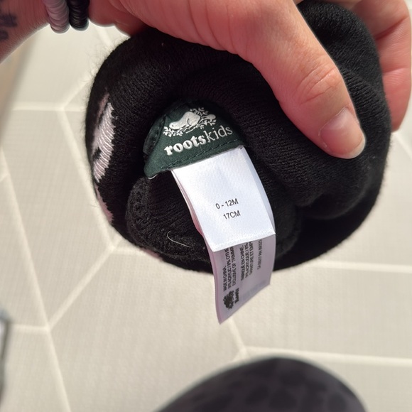 Roots baby toque - Picture 3 of 3